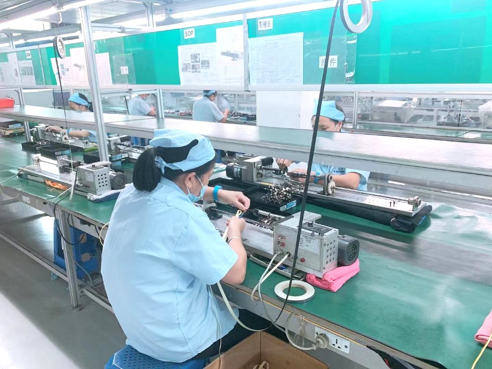 半自動纏膠布機