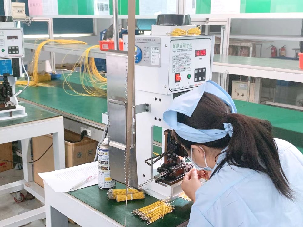 半自動連續端子壓著機